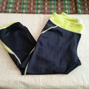 New Balance black/lime capri compression pants